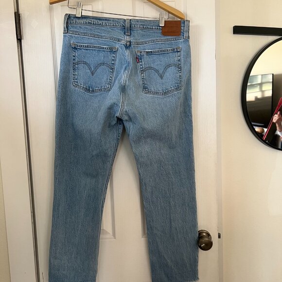 Levi's Wedgie Straight Ankle Jeans - Size 31 Mid Wash - Picture 2 of 5